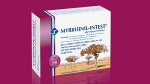 Hier sieht man MYRRHINIL-INTEST. Dieses Arzneimittel enthält Kamille, Kaffeekohle und Myrrhe und wird bei Magen-Darm-Störungen die mit Krämpfen, Blähungen und Durchfällen einhergehen eingesetzt.